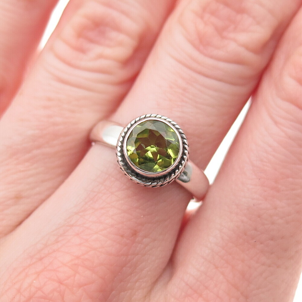 925 Sterling Silver Vintage Real Round-Cut Peridot Oxidized Ring Size 6.75